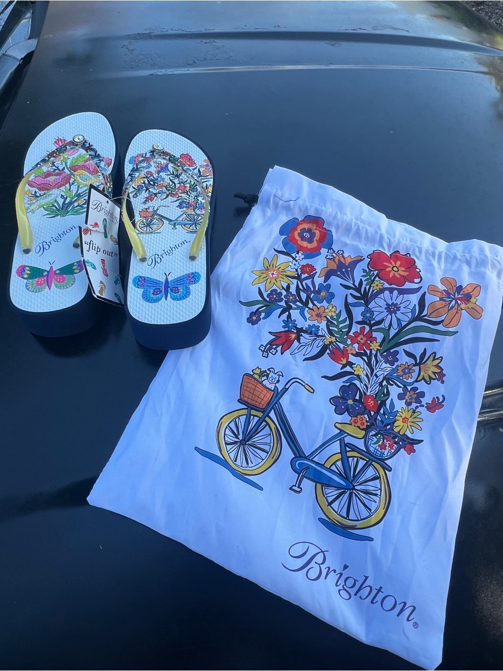 NWT Brighton Flip Flops & Cloth Bag